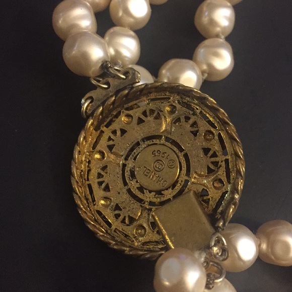 Chanel Multi Strand Gripoix Pearl Necklace - Picture 5 of 7